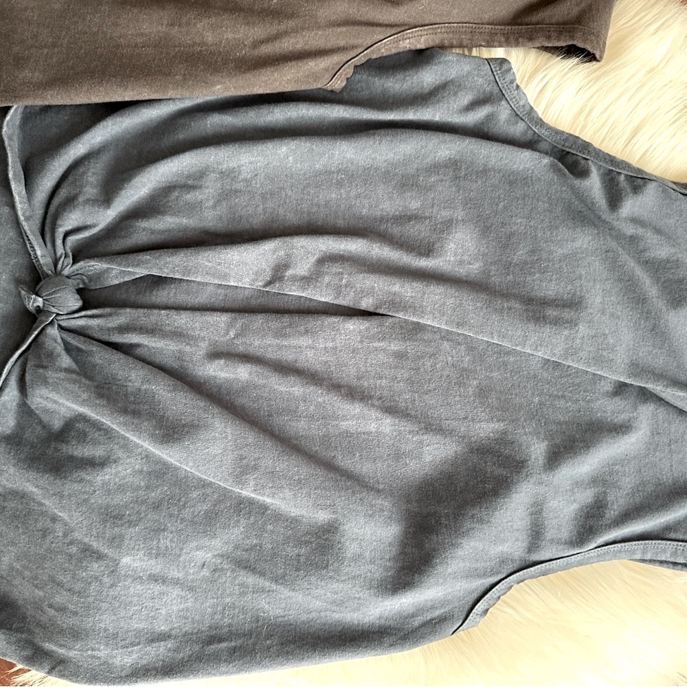 Tie Back Tank Top Bundle - Picture 5 of 10